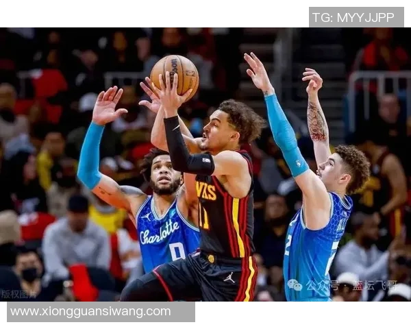 老鹰与湖人激战回顾球场上的精彩瞬间与战术分析